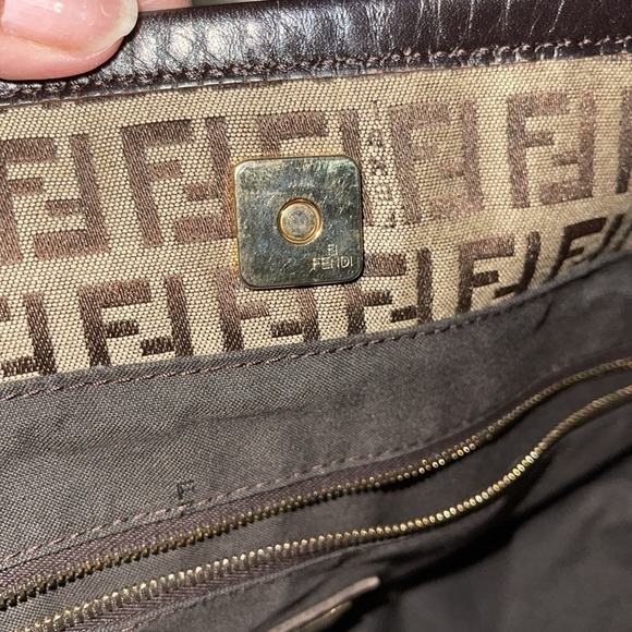 Preloved Fendi should bag great condition has some light scuffs on one corner.. - Picture 13 of 17